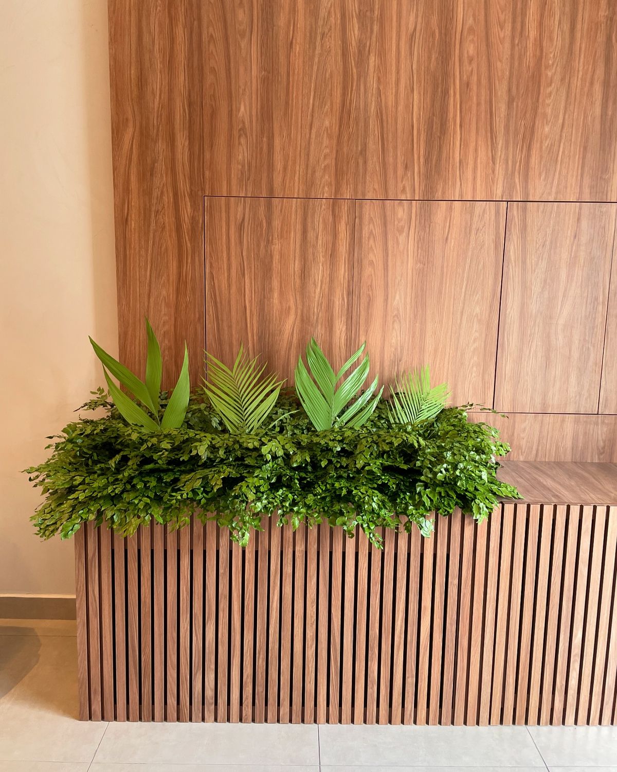 Decoración Tropical para Lobby de Hotel